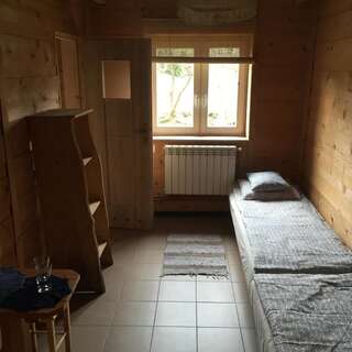 Проживание в семье Zagroda Chryszczata Smolnik Двухместный номер с 2 отдельными кроватями и ванной комнатой-9